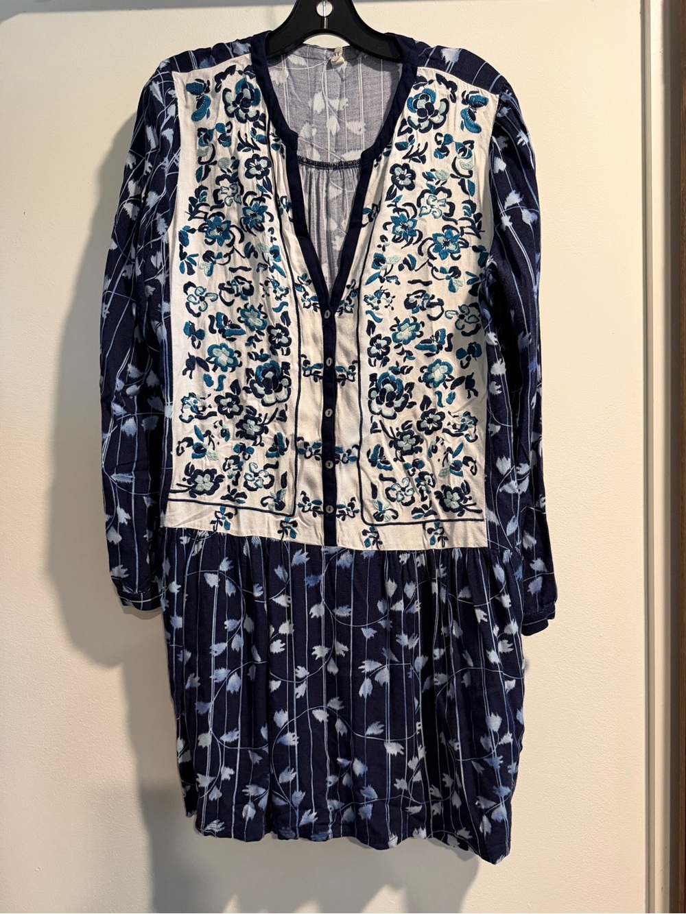 Anthropologie Navy & White Embroidered Floral Long-Sleeve Dress